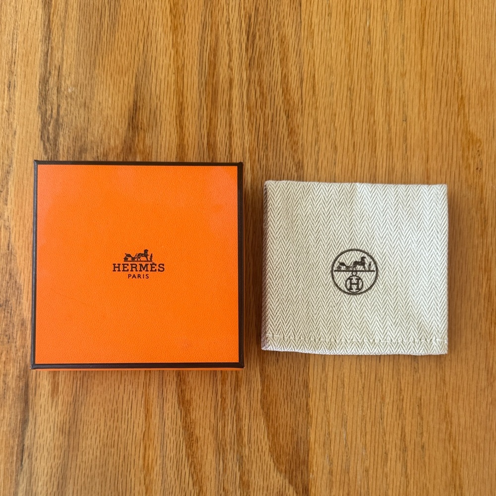 Hermès Signature Orange Gift Box with Cloth Bag